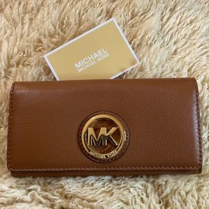 Michael Kors new leather wallet/clutch